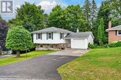 12 ANTHONY COURT | Huntsville Ontario | Slide Image One