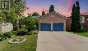15 MCQUEEN COURT | Stratford Ontario | Slide Image One