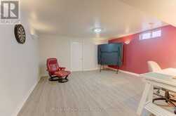 15 MCQUEEN COURT | Stratford Ontario | Slide Image Thirty-seven