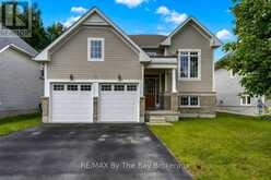 11 GRAND POPLAR LANE | Wasaga Beach Ontario | Slide Image One