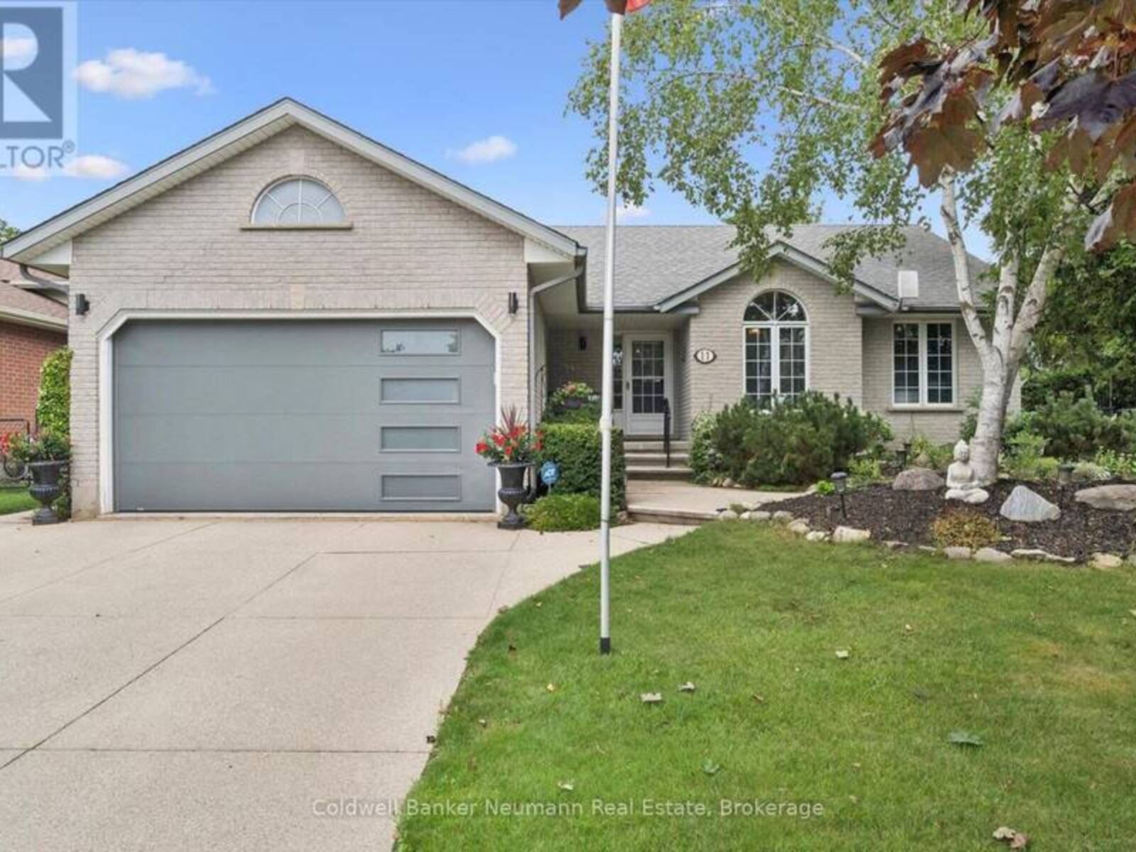 11 KEATING DRIVE, Elora, Ontario N0B 1S0