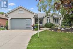 11 KEATING DRIVE | Elora Ontario | Slide Image One