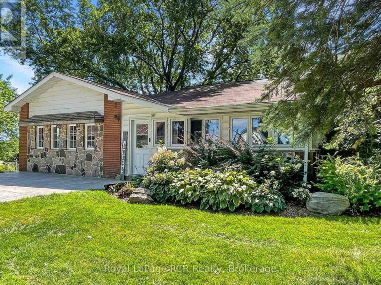 440 LONDON ROAD S, Mount Forest, Ontario N0G 2L2