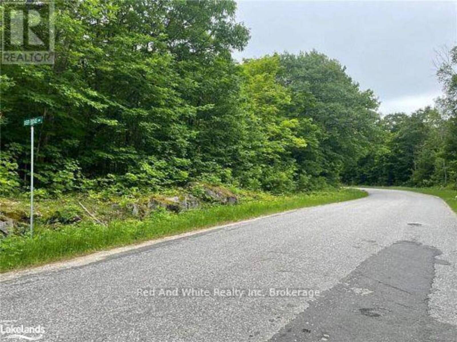 23 AHMIC LAKE ROAD, Magnetawan, Ontario P0A 1A0