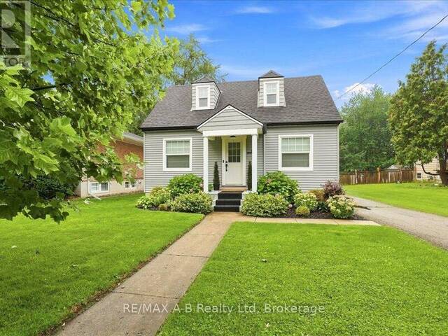 143 BRITANNIA STREET Stratford Ontario, N5A 5Z3 - 2 Bedrooms Home For Sale