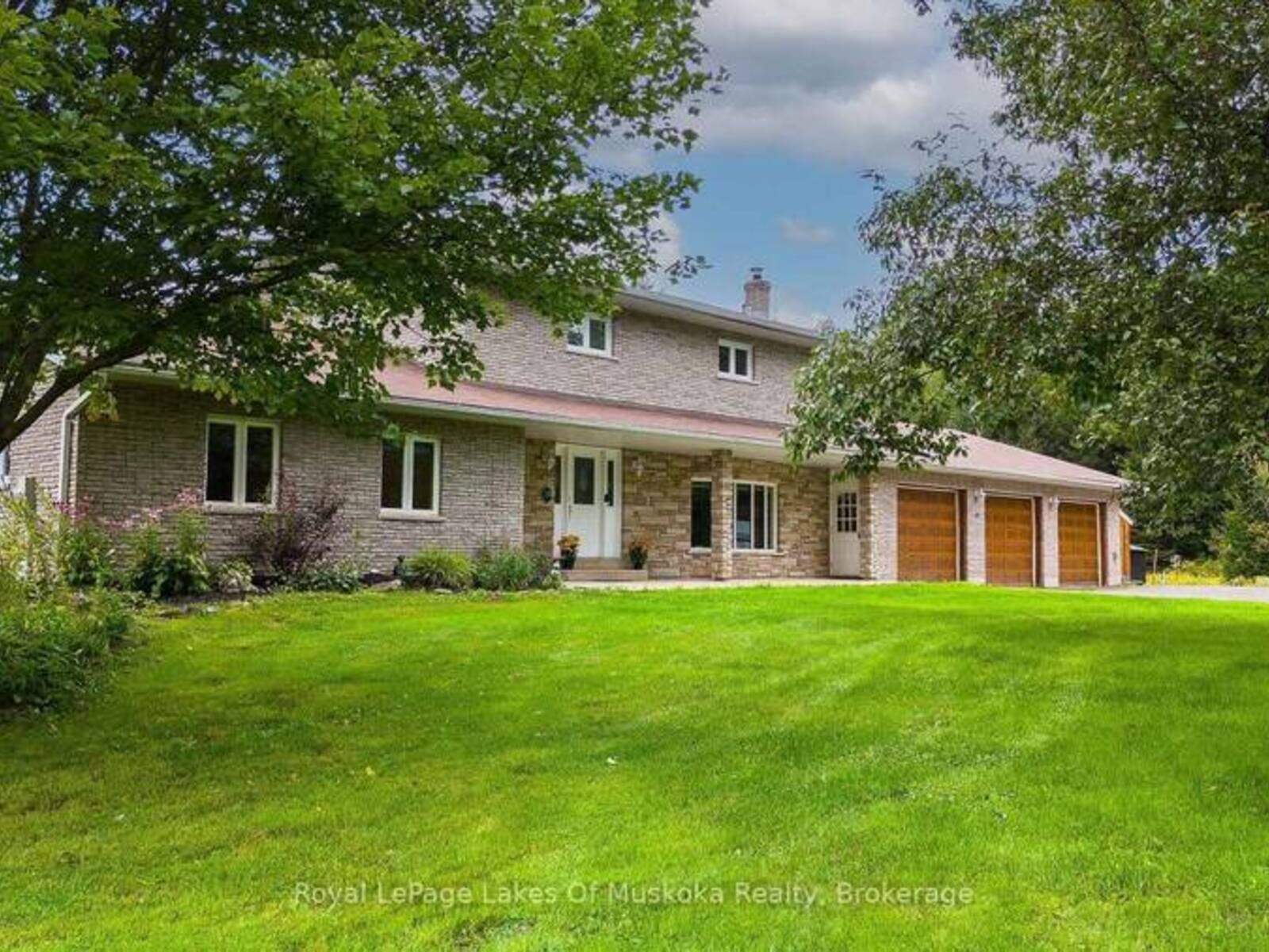 341 WOODS ROAD, Magnetawan, Ontario P0A 1C0