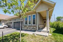68 KARI CRESCENT | Collingwood Ontario | Slide Image Six