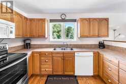 32 SUGARBUSH ROAD | Sauble Beach Ontario | Slide Image Nine