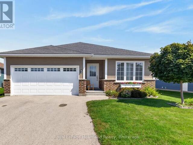 12 WINDWARD WAY N Goderich Ontario, N7A 0C6 - 2 Bedrooms Home For Sale