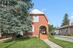 691 ST ANDREW STREET W | Fergus Ontario | Slide Image Two