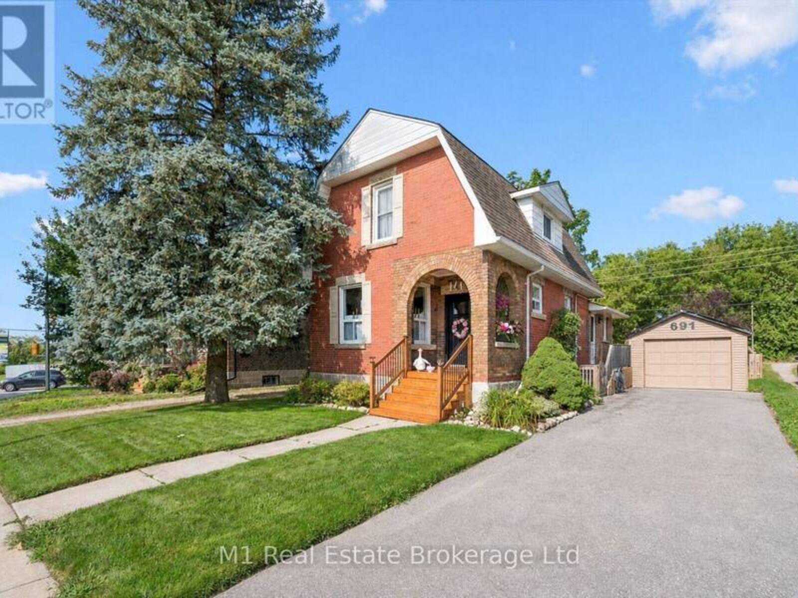 691 ST ANDREW STREET W, Fergus, Ontario N1M 1P7