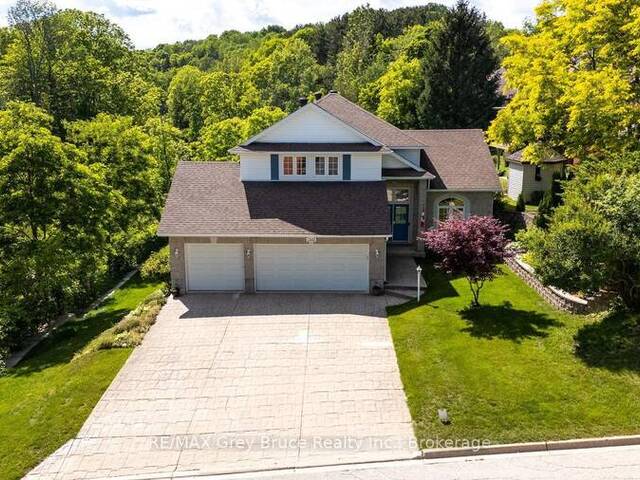 1510 7TH AVENUE W Owen Sound Ontario, N4K 6V8 - 3 Bedrooms Waterfront Home For sale