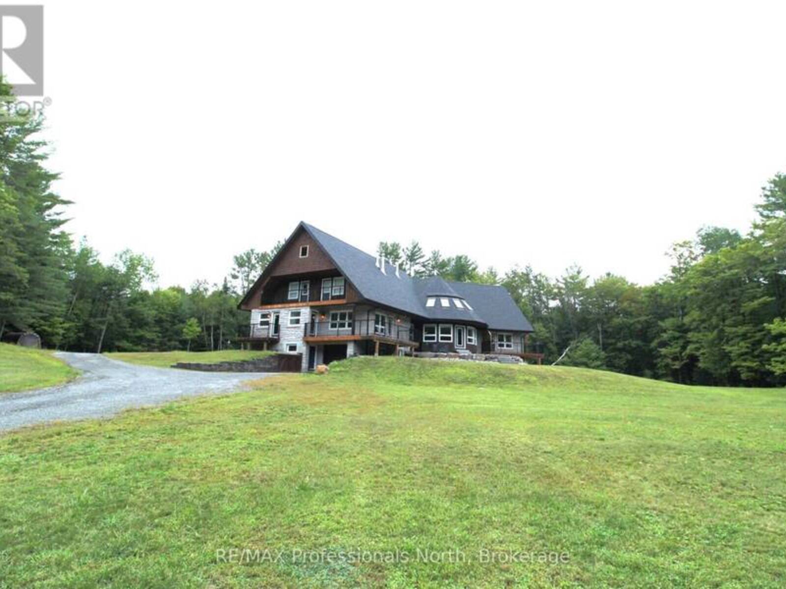 1196 RAVENSCLIFFE ROAD, Huntsville, Ontario P1H 0J3