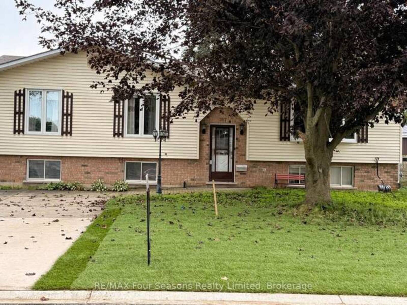 317 BRICKER STREET, Port Elgin, Ontario N0H 2C1