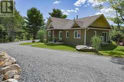 170 BUNNY TRAIL | McDougall Ontario | Slide Image Five