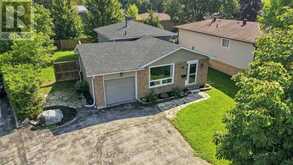 32 COURTICE CRESCENT | Collingwood Ontario | Slide Image One