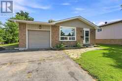 32 COURTICE CRESCENT | Collingwood Ontario | Slide Image Two