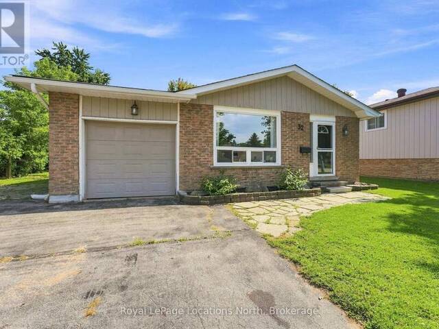 32 COURTICE CRESCENT Collingwood Ontario, L9Y 4G1 - 3 Bedrooms Home For Sale