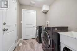 179 DALLAN DRIVE | Guelph Ontario | Slide Image Thirteen