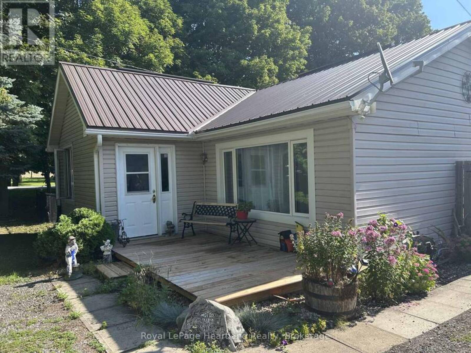 90 MARY STREET, Wingham, Ontario N0G 2W0