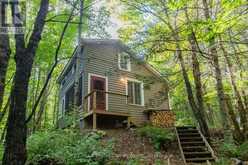 1547 NORTH PICKEREL LAKE ROAD | Magnetawan Ontario | Slide Image Four