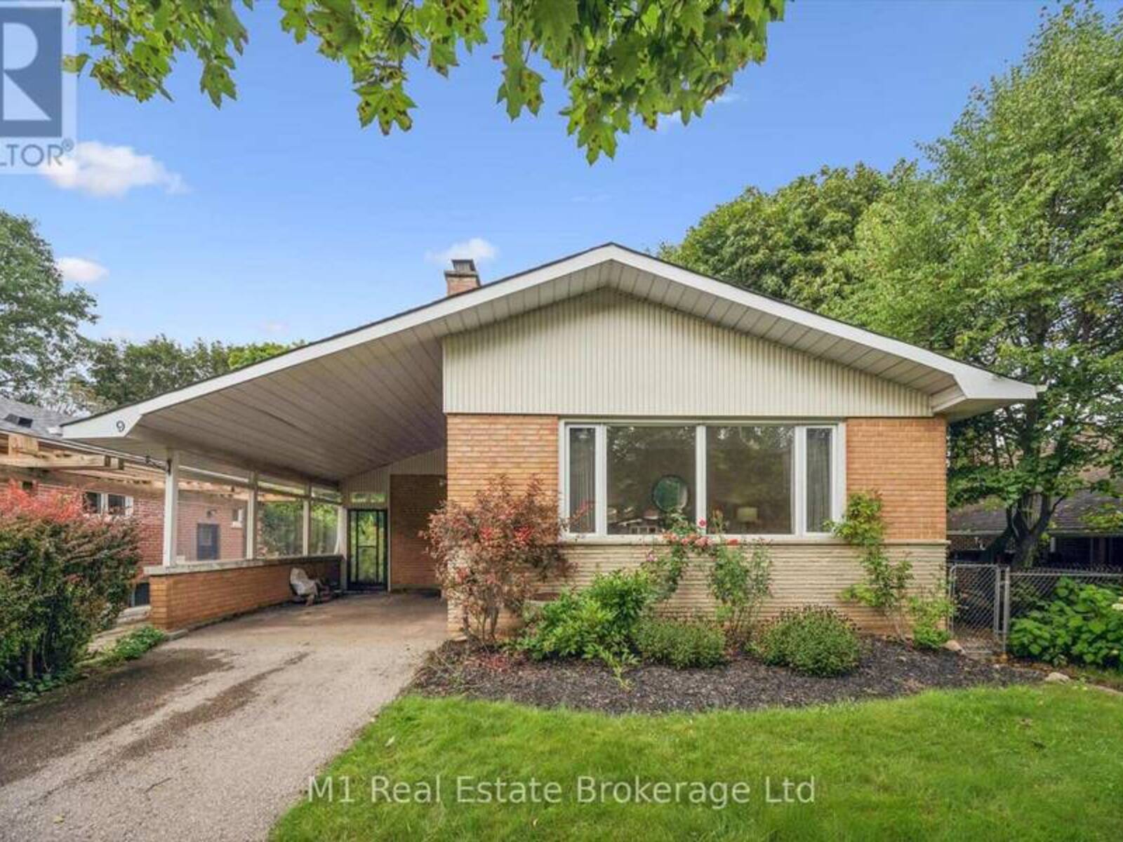 9 CEDAR STREET, Guelph, Ontario N1G 1B9