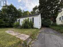 24 HILLCREST AVENUE | Parry Sound Ontario | Slide Image Five