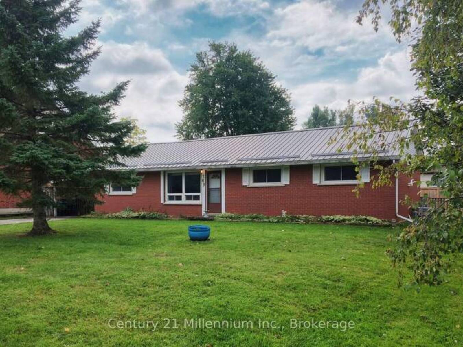 209 JOHN STREET, Stayner, Ontario L0M 1S0