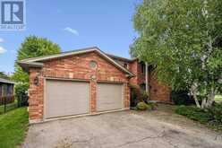 24 FIELDSTONE ROAD | Guelph Ontario | Slide Image Three