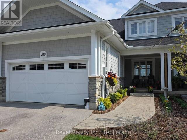 258 IRONWOOD WAY Georgian Bluffs Ontario, N0H 1S0 - 2 Bedrooms Waterfront Condo For Sale
