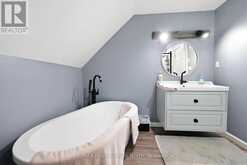 33 MAPLE AVENUE | Haliburton Ontario | Slide Image Thirty