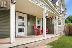 33 MAPLE AVENUE | Haliburton Ontario | Slide Image Five