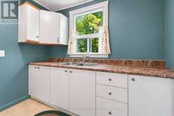 584 A & B HWY 141 | Rosseau Ontario | Slide Image Thirty