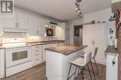 230 LAKEVIEW AVENUE | Gravenhurst Ontario | Slide Image Twelve