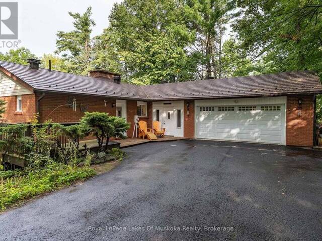 230 LAKEVIEW AVENUE Gravenhurst Ontario, P1P 1R4 - 3 Bedrooms Waterfront Home For sale