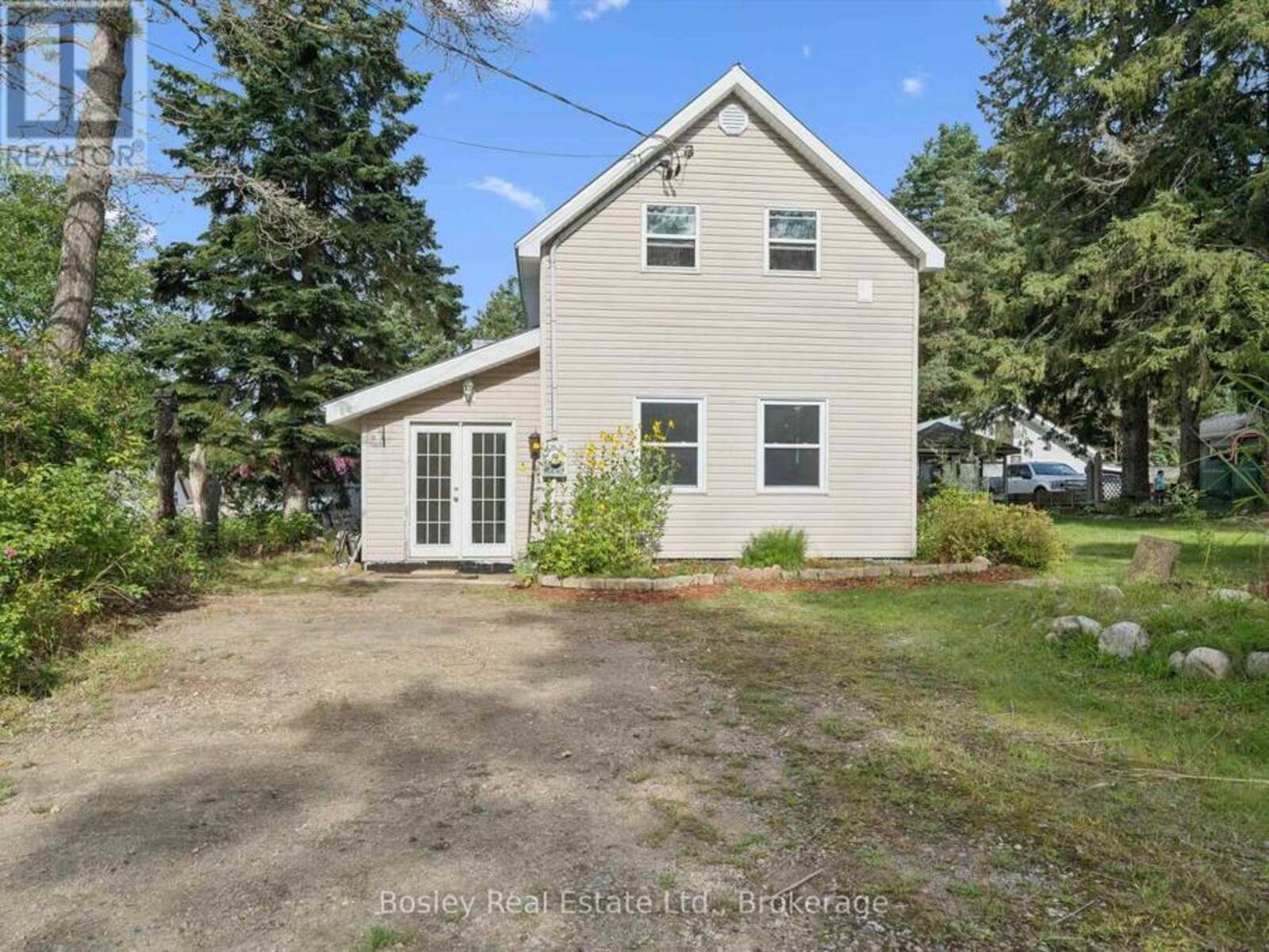45 GEORGE STREET, McMurrich/Monteith, Ontario P0A 1Y0