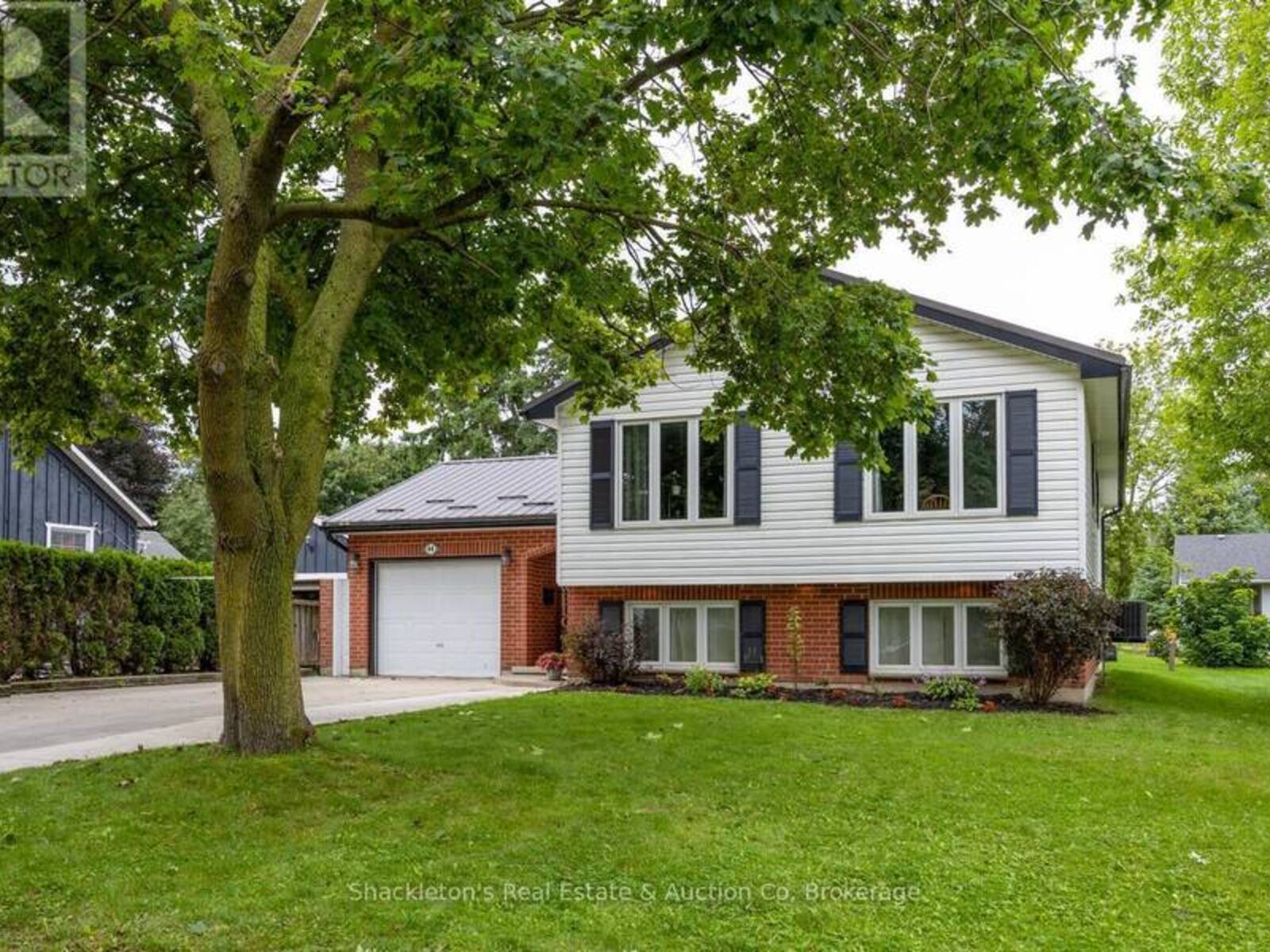 44 BLENHEIM STREET, West Perth, Ontario N0K 1N0
