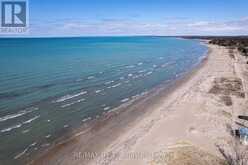 278 COASTLINE DRIVE | Wasaga Beach Ontario | Slide Image Eighteen