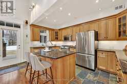 160 SUNSET BOULEVARD | Thornbury Ontario | Slide Image Twelve
