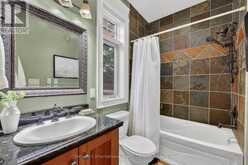 160 SUNSET BOULEVARD | Thornbury Ontario | Slide Image Sixteen