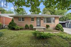 73 KNIGHTSWOOD BOULEVARD | Guelph Ontario | Slide Image One