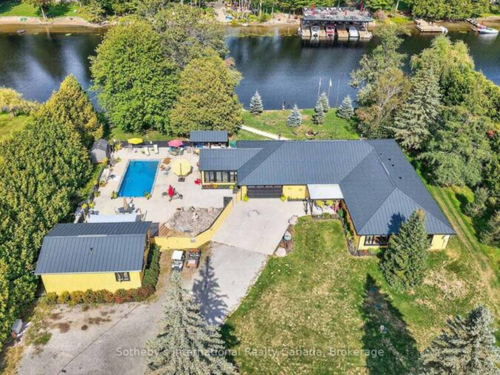 1082 BEAUMONT FARM ROAD, Bracebridge, Ontario P1L 1X2