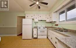380 MAPLE AVENUE | Stratford Ontario | Slide Image Thirteen