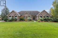 26 BRIDLE PATH | Puslinch Ontario | Slide Image Two