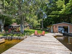 1019 MAPLEWOOD ROAD W Bracebridge Ontario, P1L 1W8