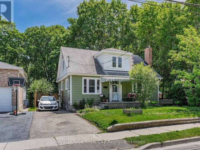 157 GRANGE STREET Guelph Ontario, N1E 2V7 - 3 Bedrooms Home For Sale