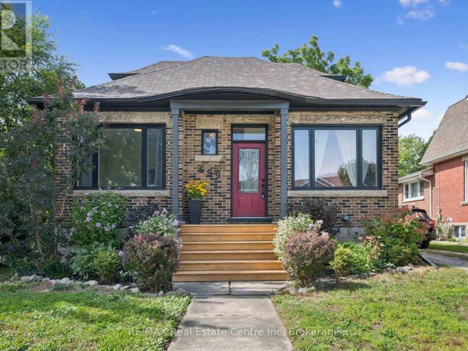 699 ST ANDREW STREET W, Fergus, Ontario N1M 1P7