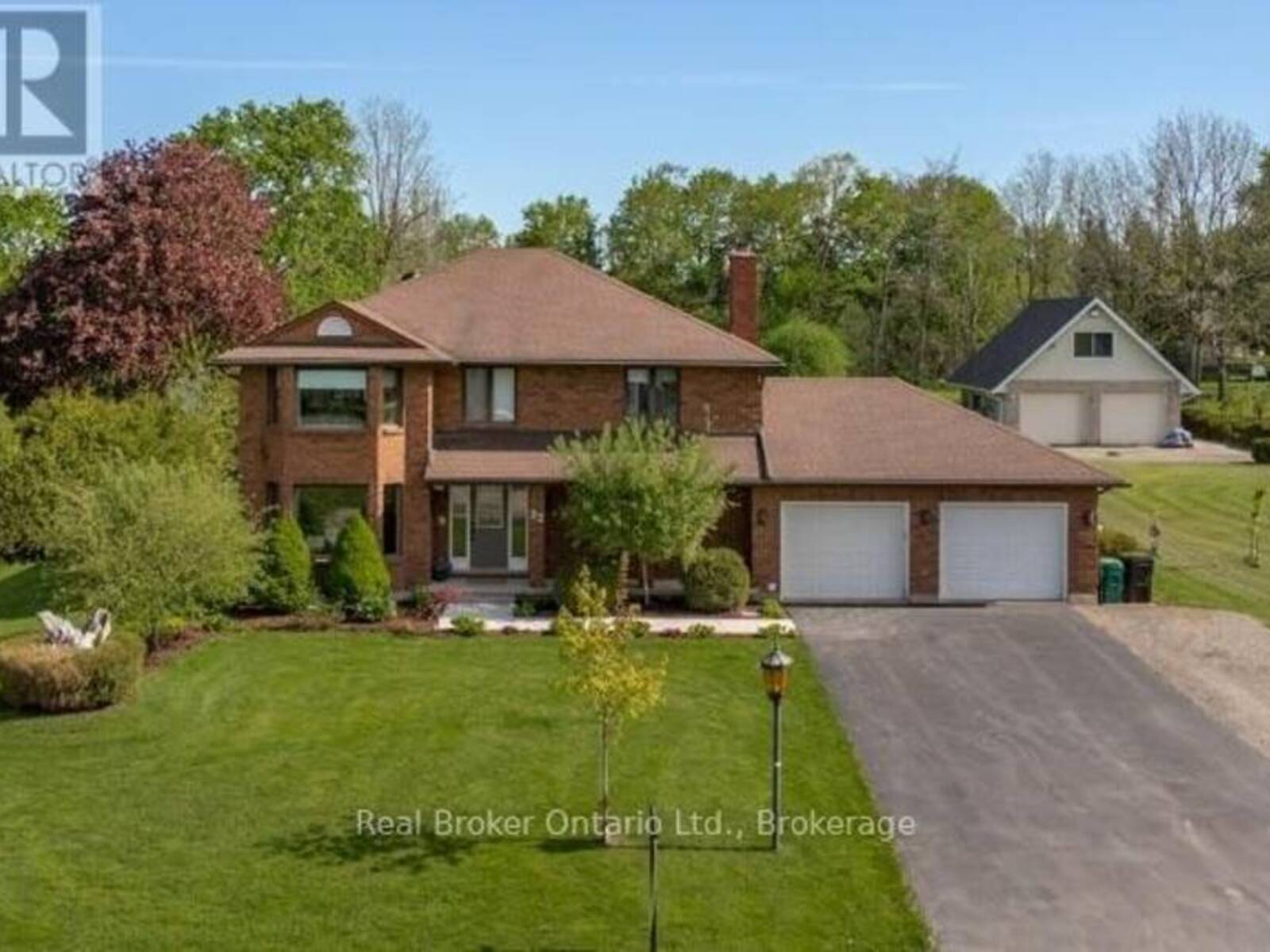 32 SUNSET DRIVE, Woolwich, Ontario N0B 2V0