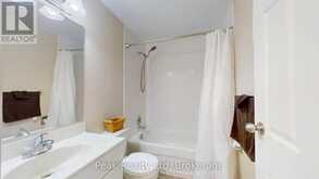 122 KEATS DRIVE | Woodstock Ontario | Slide Image Seventeen