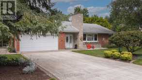 31 JOHNSTONE BOULEVARD | Walkerton Ontario | Slide Image One